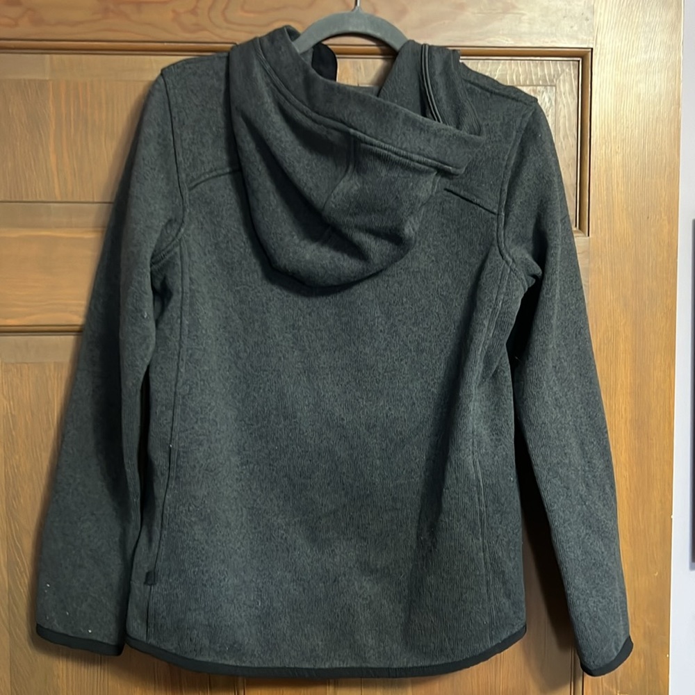 Lululemon pullover - Picture 3 of 3